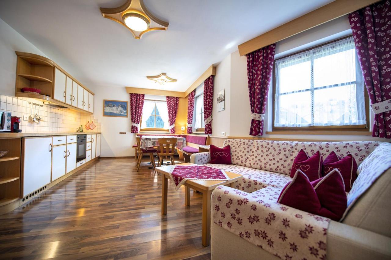 Apartments Miara Santa Cristina Val Gardena ภายนอก รูปภาพ