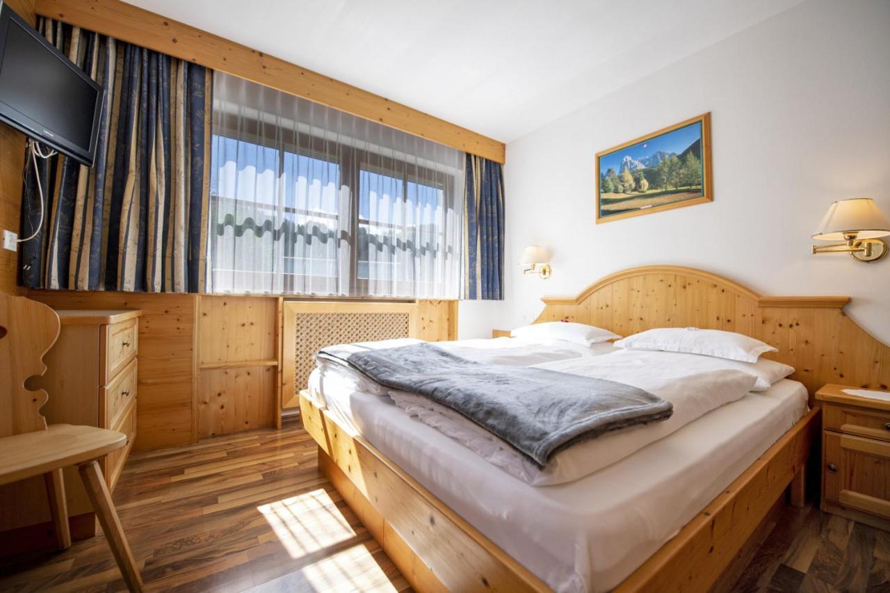 Apartments Miara Santa Cristina Val Gardena ภายนอก รูปภาพ