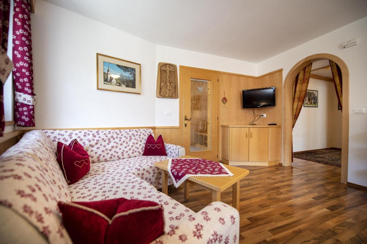 Apartments Miara Santa Cristina Val Gardena ภายนอก รูปภาพ