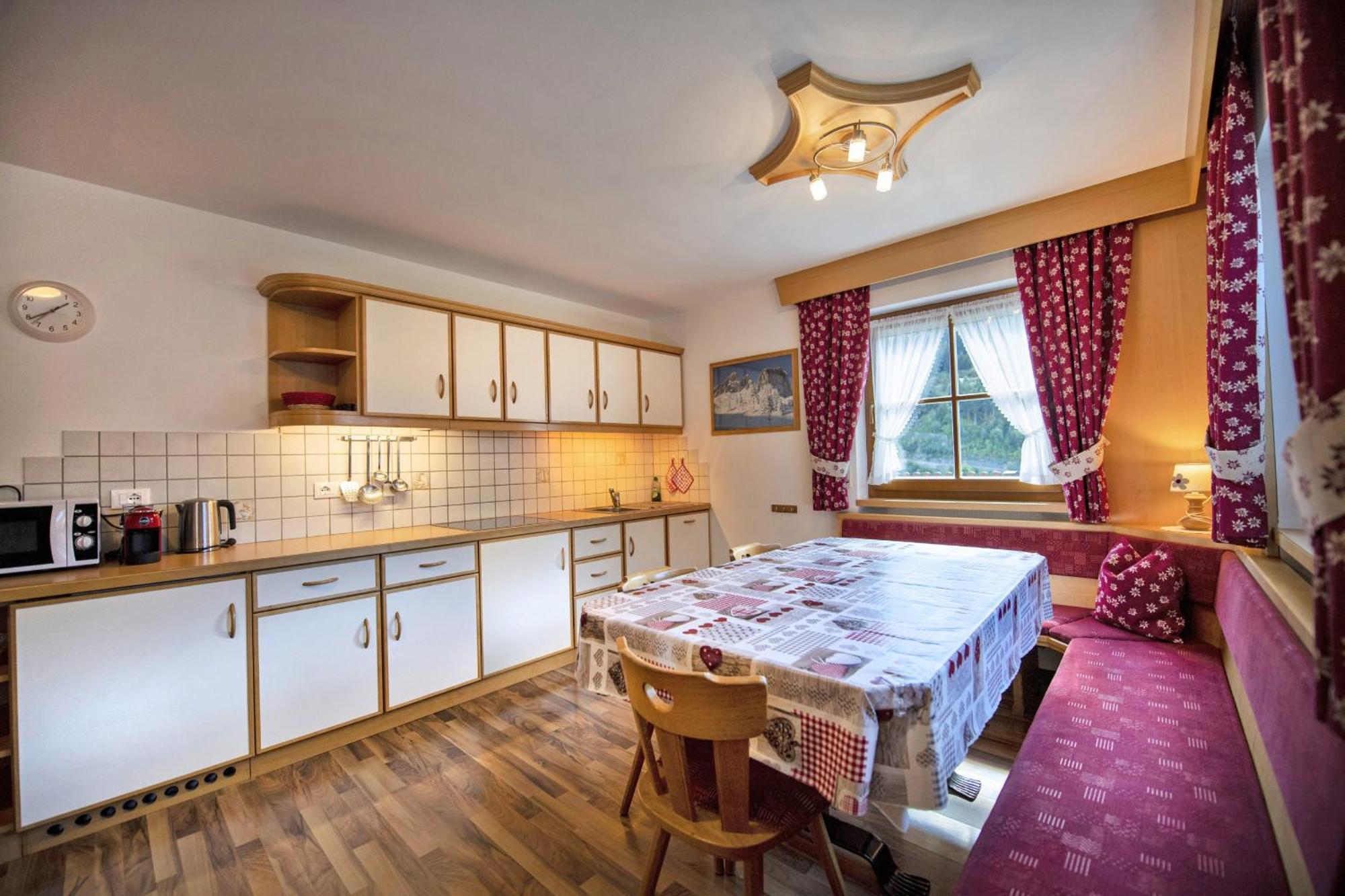 Apartments Miara Santa Cristina Val Gardena ภายนอก รูปภาพ